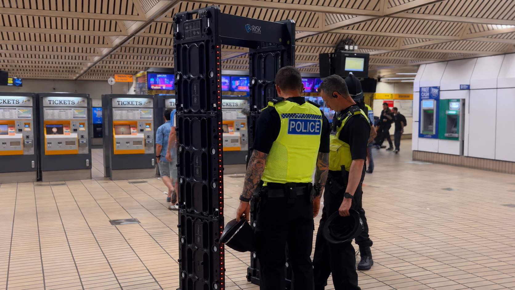 Knife Arches Deployed at Monument Metro